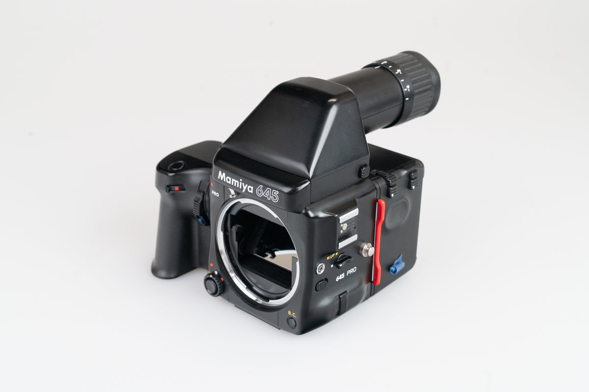 Mamiya 645 Pro – kit i koffert