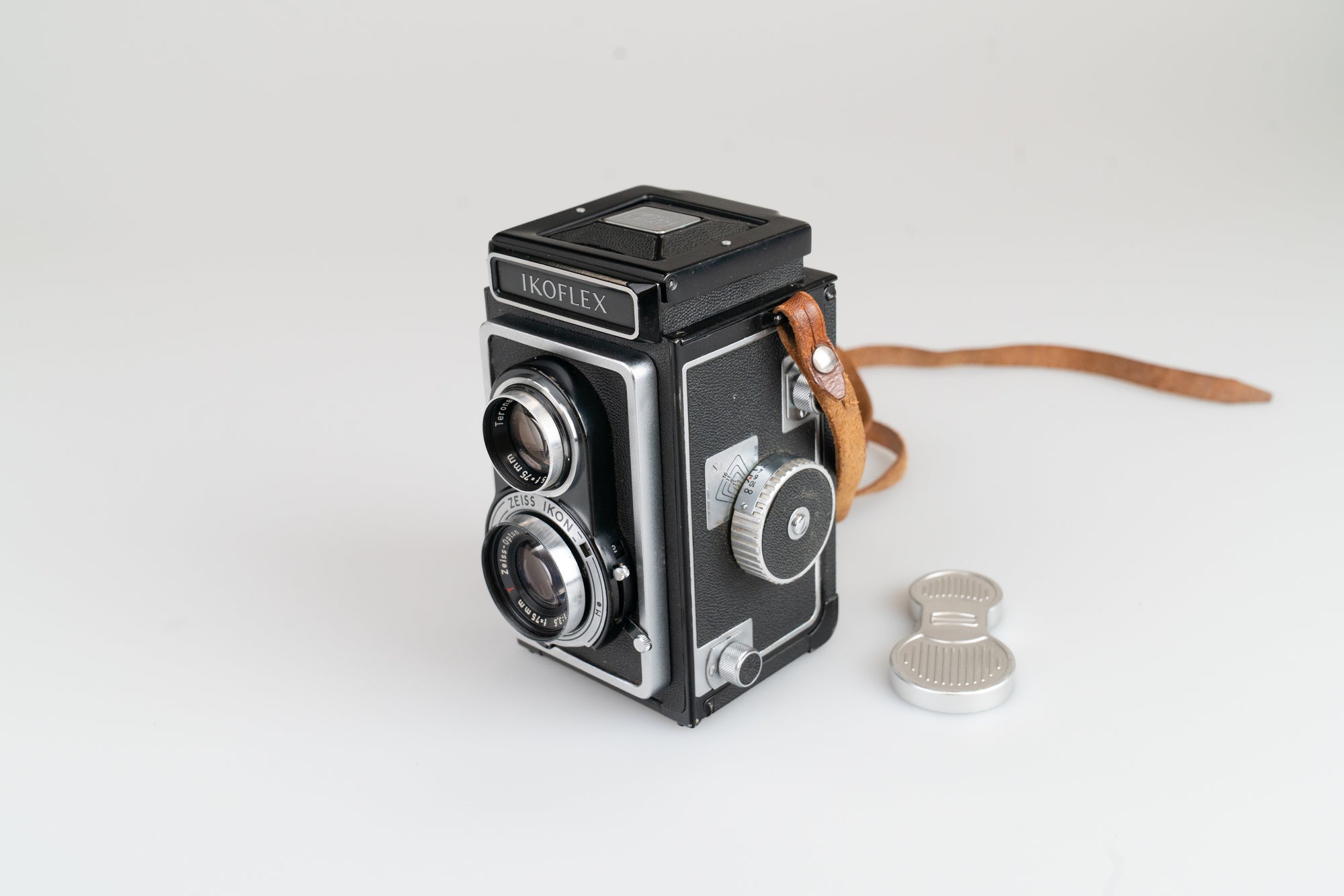 Ikoflex Zeiss Ikon TLR – klassisk toøyd speilrefleks