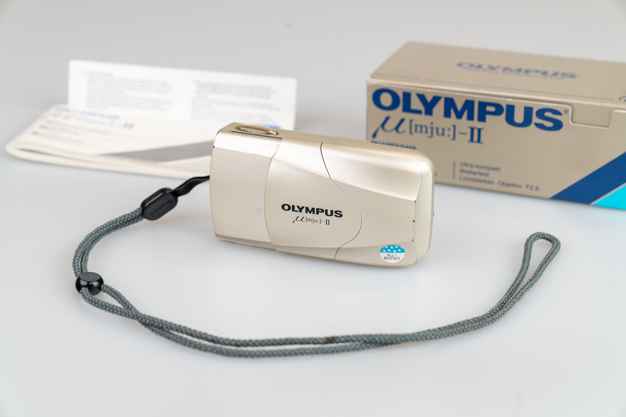Olympus MJU II – 35mm point and shoot – Med eske & Dokumenter