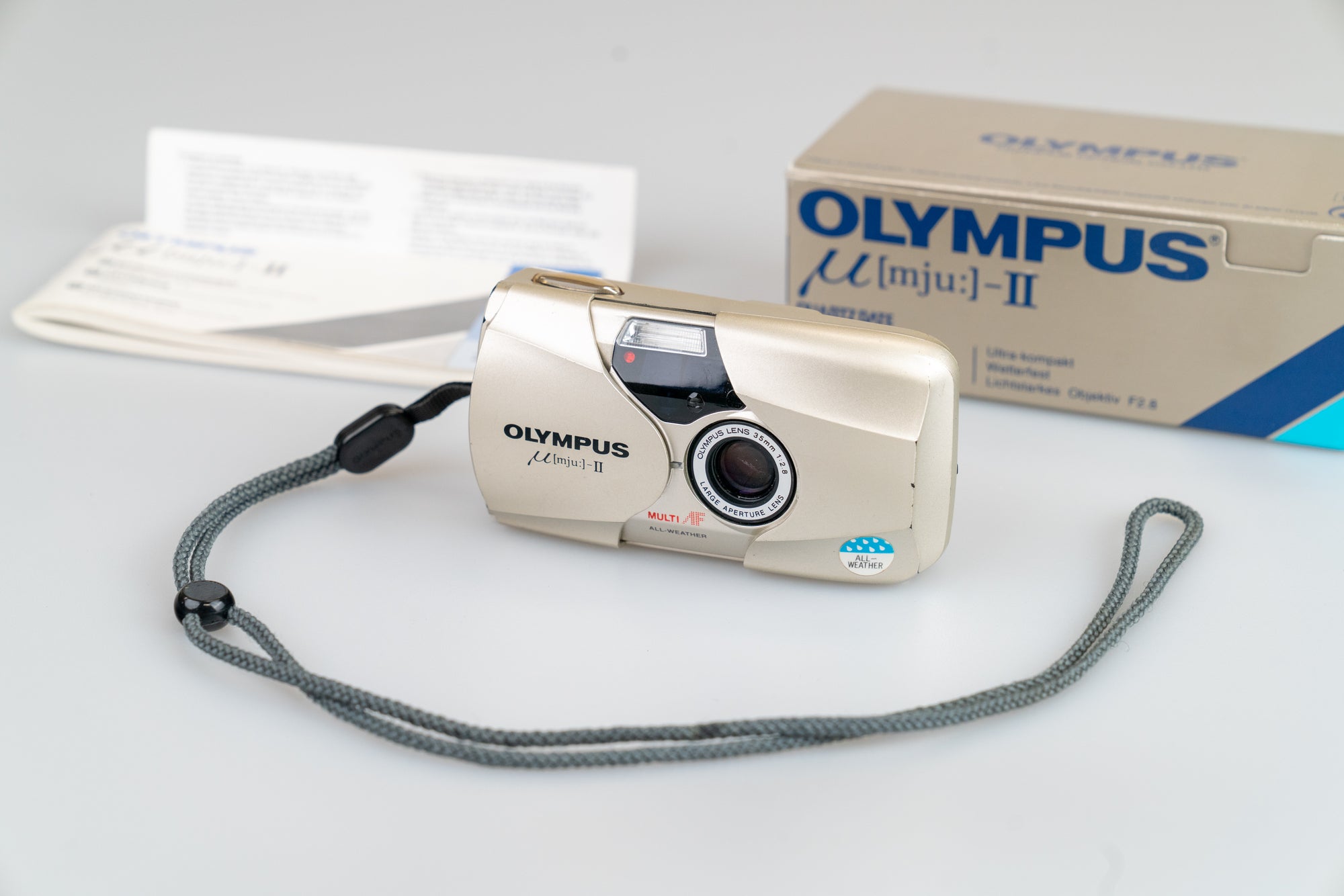 Olympus MJU II – 35mm point and shoot – Med eske & Dokumenter