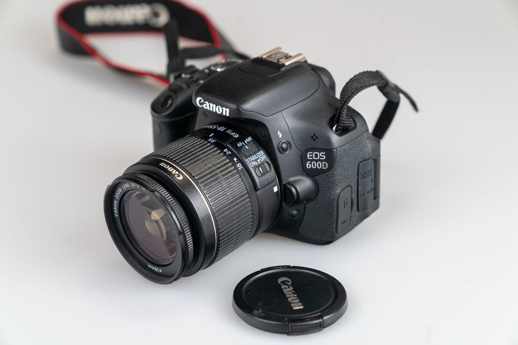 Canon EOS 600D – Kit med lader
