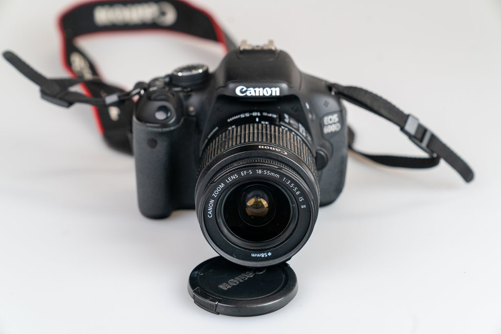 Canon EOS 600D – Kit med lader