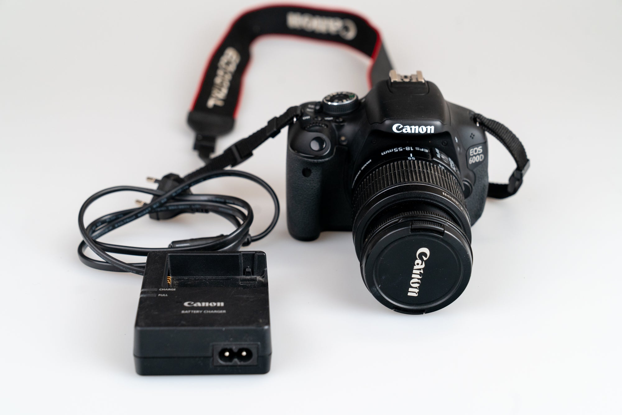 Canon EOS 600D – Kit med lader