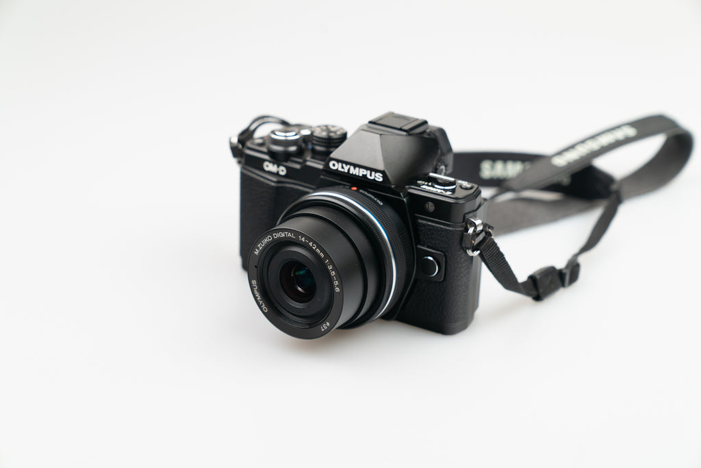 Olympus OM-D E-M10 Mark II med 14–42mm f/3.5–5.6