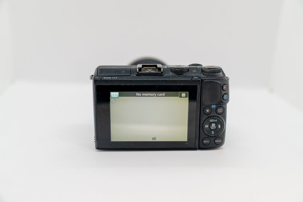 Canon M3 systemkamera + 2 objektiver