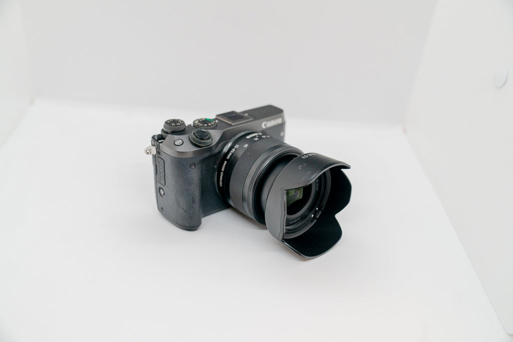 Canon M6 systemkamera + 4 objektiver