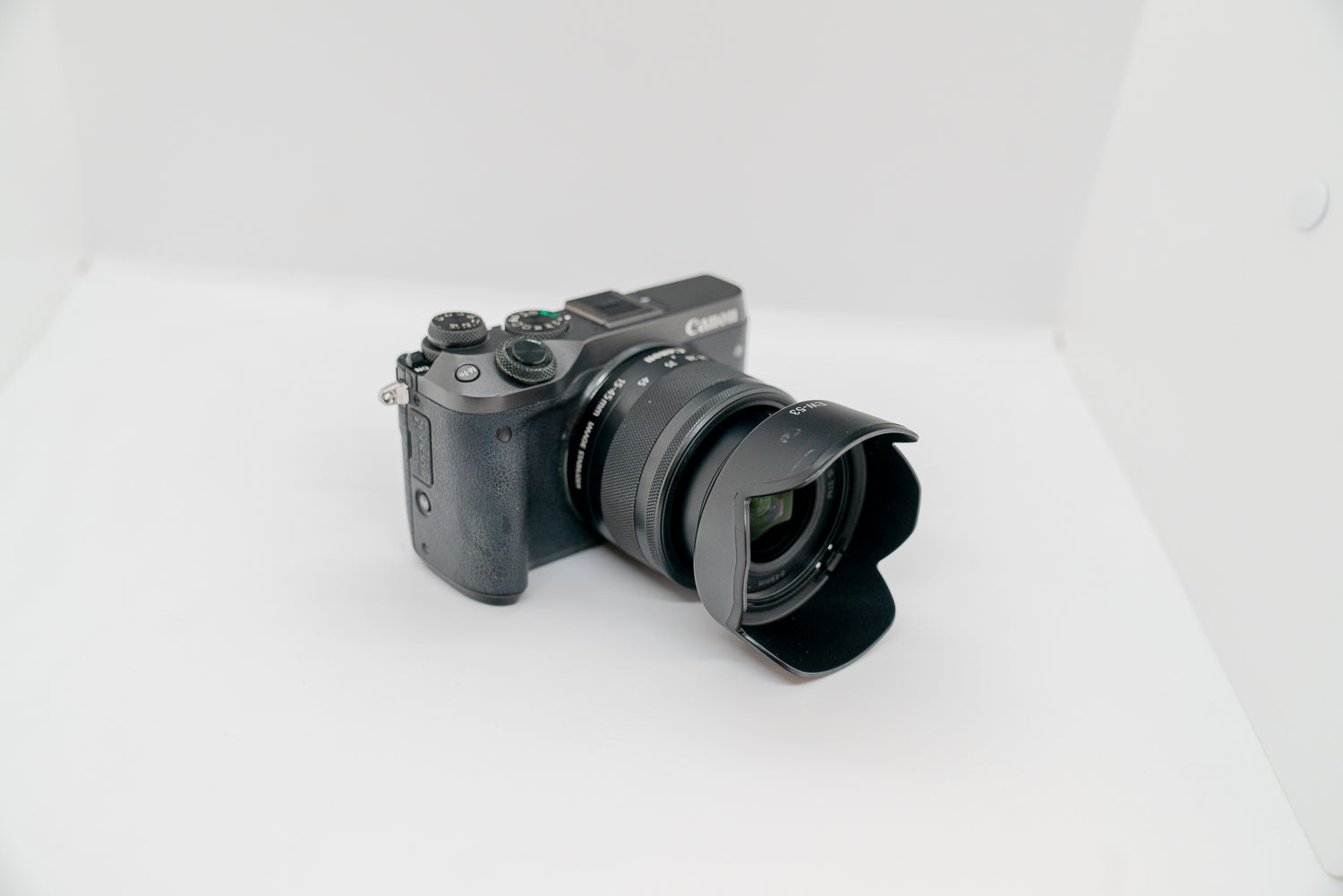 Canon M6 systemkamera + 4 objektiver