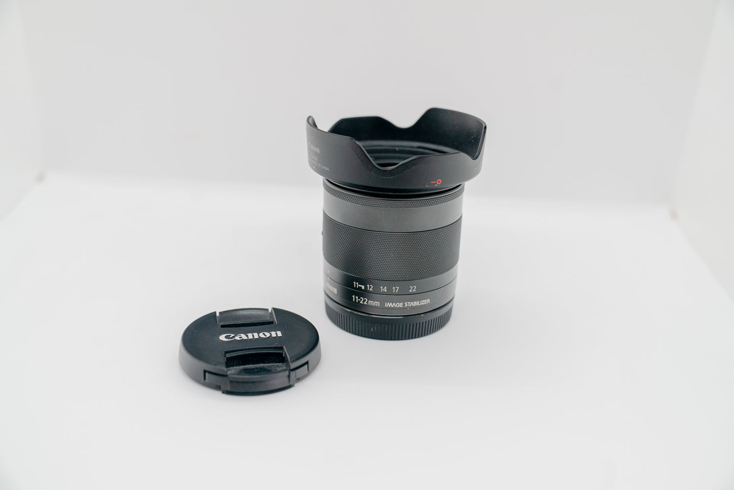 Canon M6 systemkamera + 4 objektiver