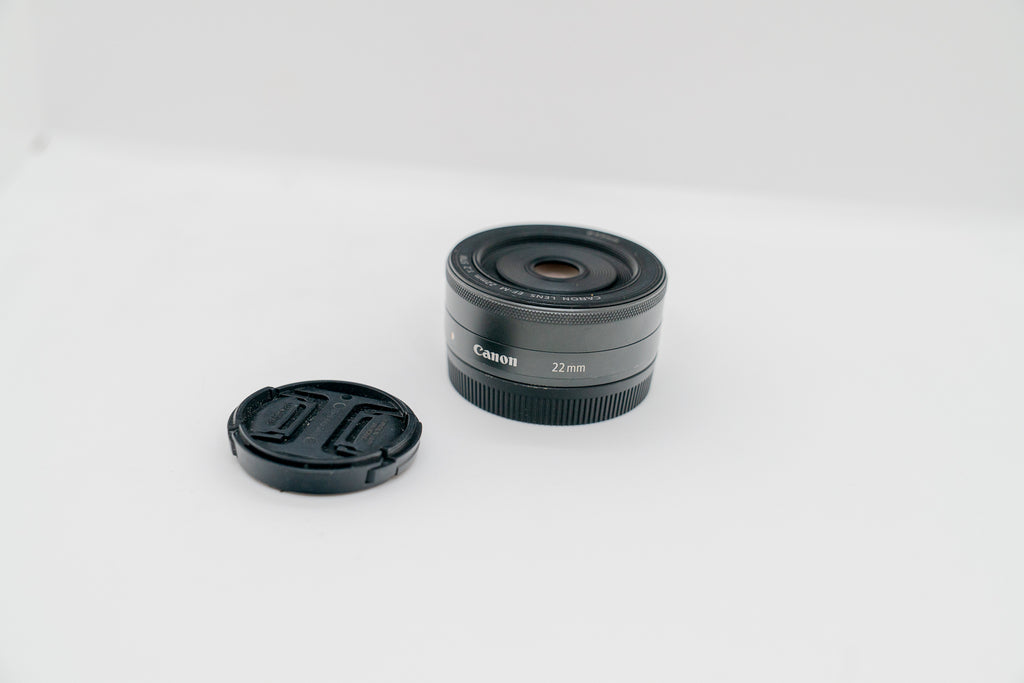 Canon M6 systemkamera + 4 objektiver